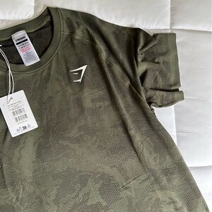 Men’s Gymshark shirt - NEW